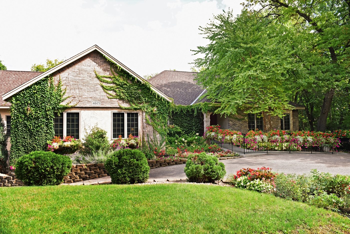 Sursum Corda, Minnetonka